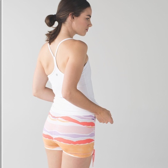 Lululemon Liberty Short Bleacher Stripe Iris Flowr - Picture 2 of 4